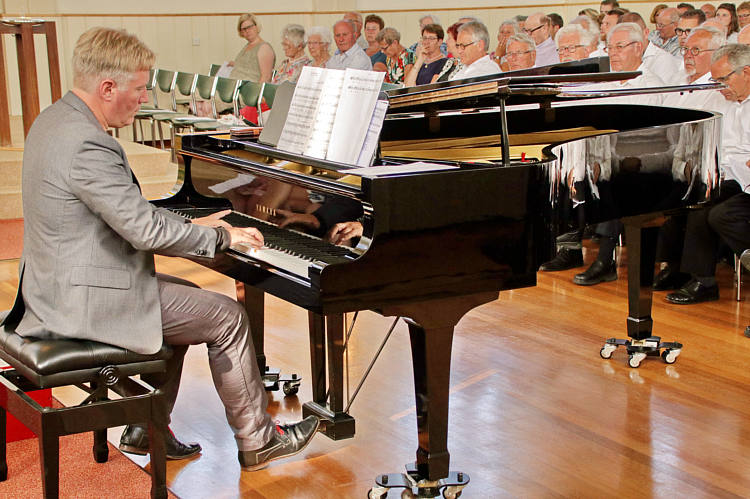 10 juni 2018-Avond zangdienst met Martin Mans projectkoor_23